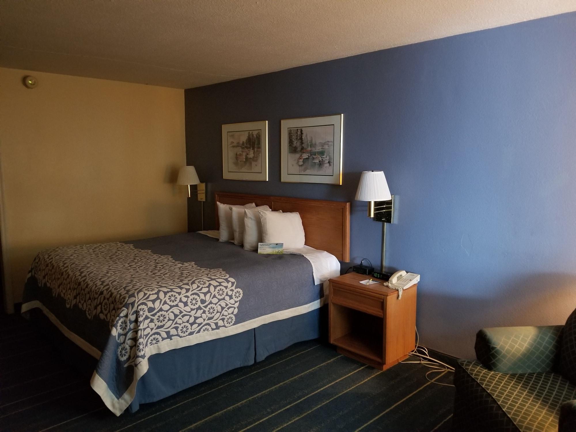 Days Inn By Wyndham South Hill Esterno foto