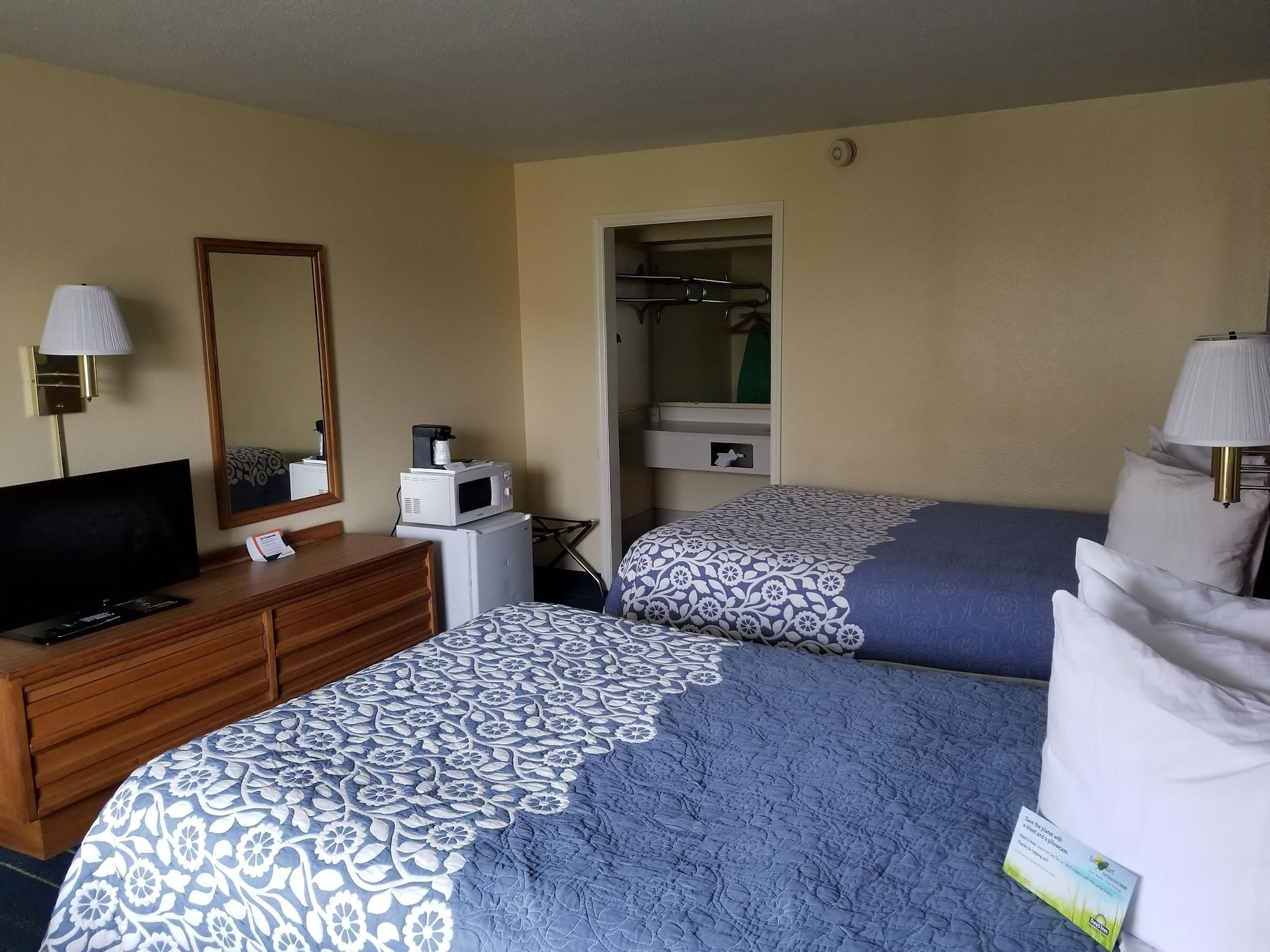 Days Inn By Wyndham South Hill Esterno foto