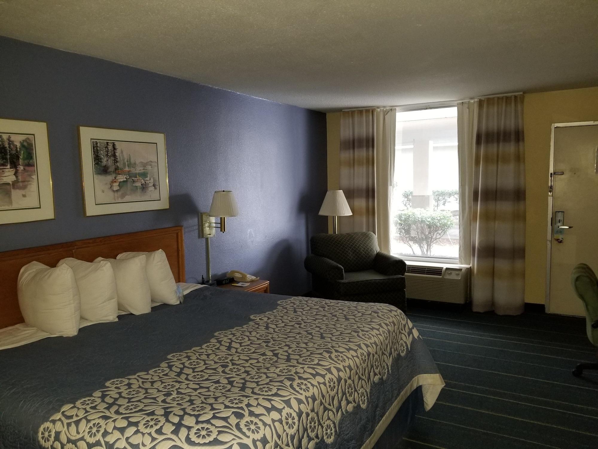 Days Inn By Wyndham South Hill Esterno foto