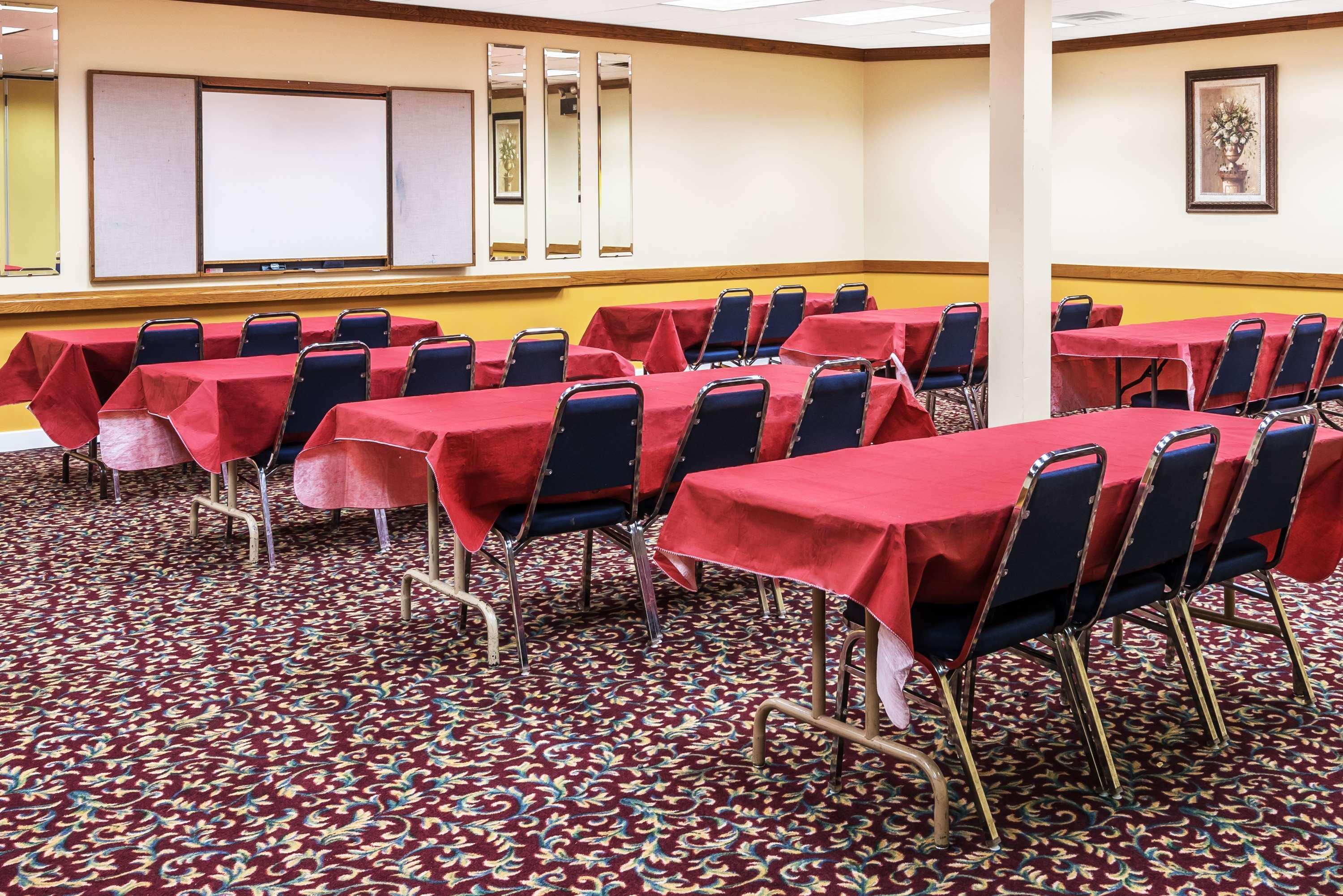 Days Inn By Wyndham South Hill Esterno foto