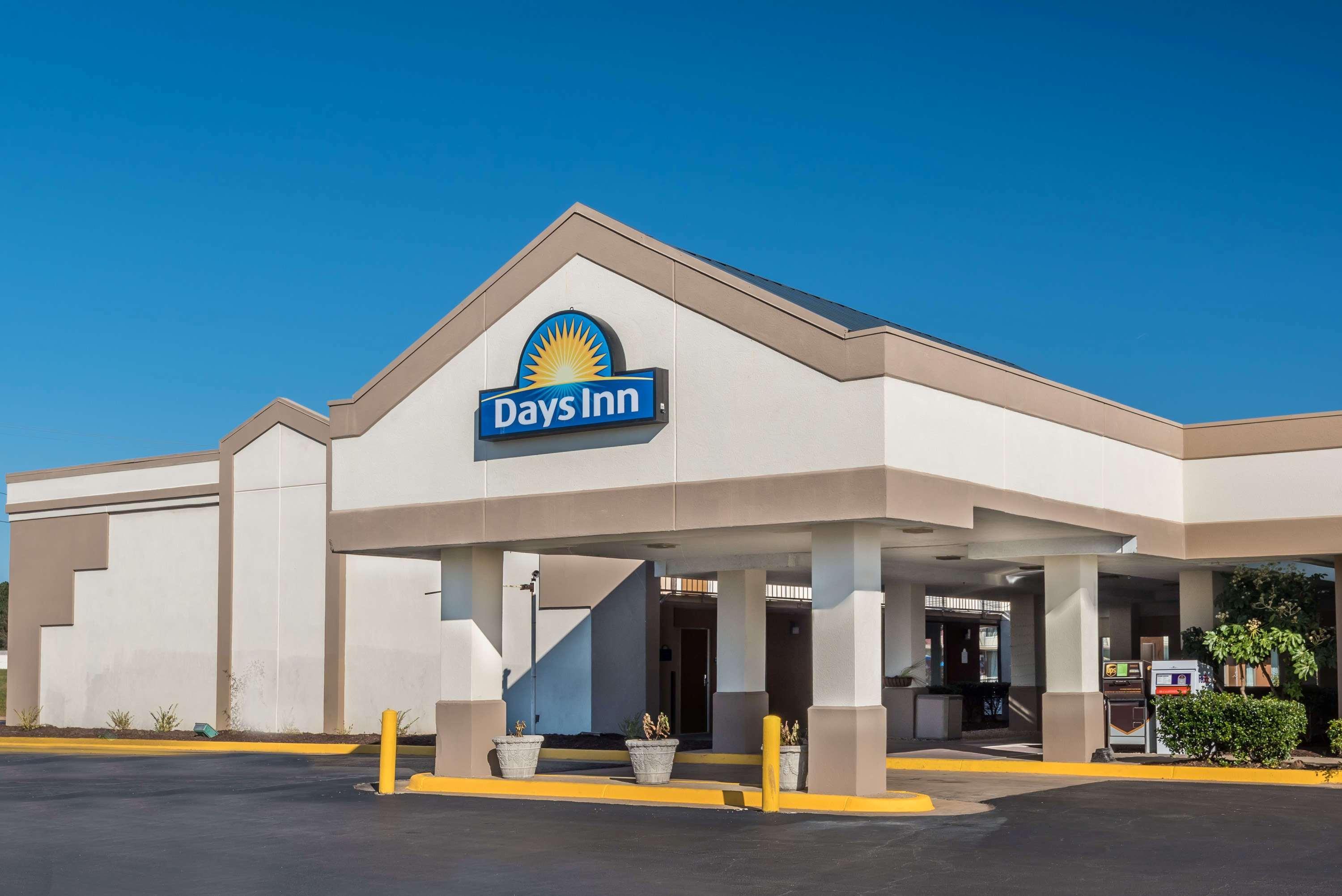 Days Inn By Wyndham South Hill Esterno foto